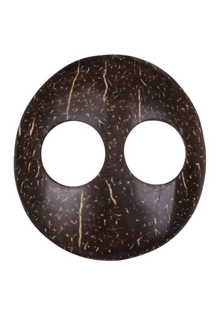 Round coconut clip with two holes, included with SHU-SHI sarongs for a secure fit.